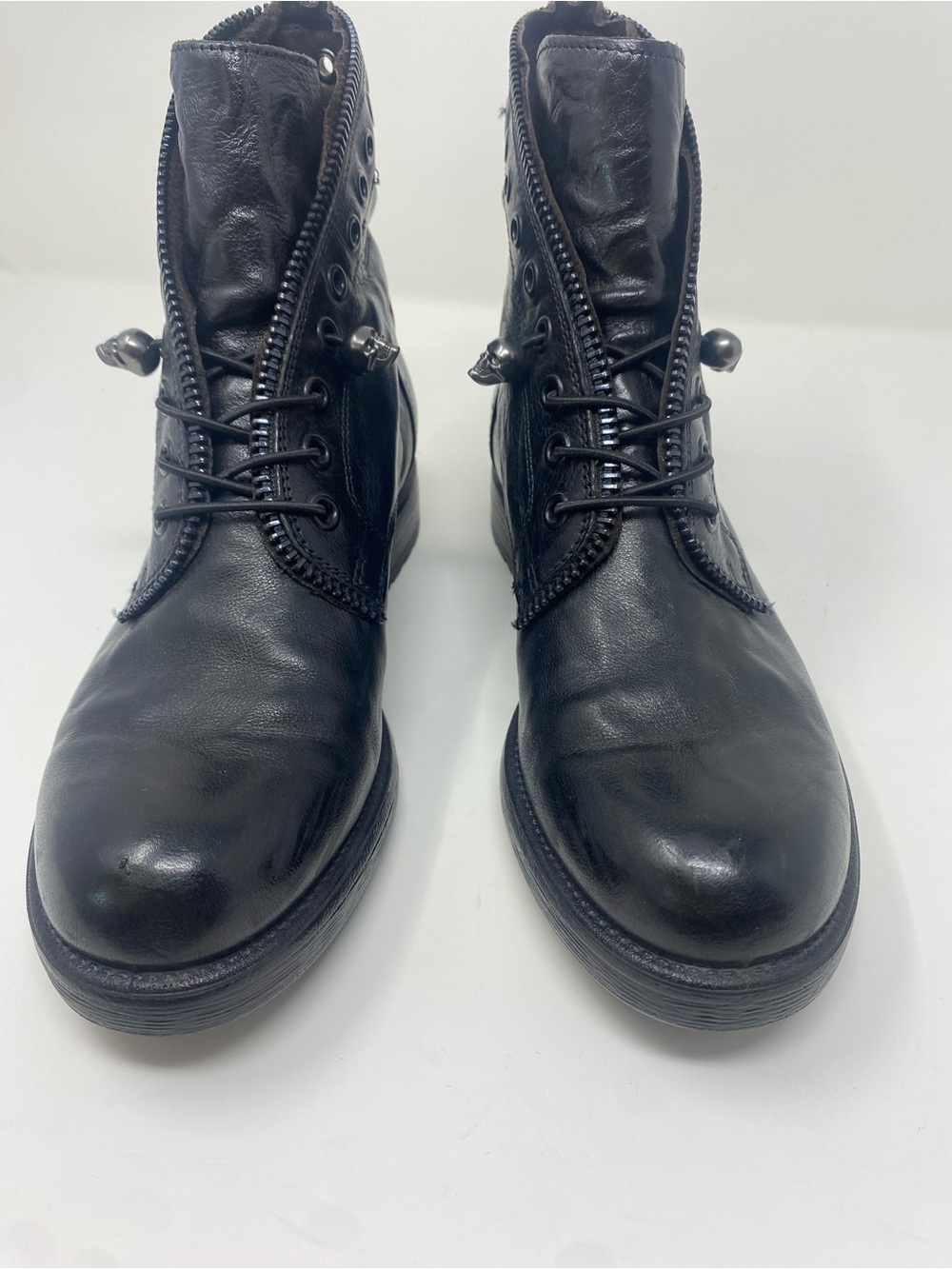 TJ Collection Black Combat, Side Zipper, Leather Ankle Boots,Skull Charm